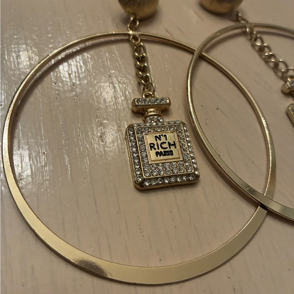 Rich large hoops pierced earrings - Picture 3 of 8